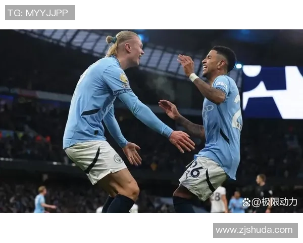 欧联杯曼城大胜热刺四球逆转精彩瞬间引发全场热烈欢呼